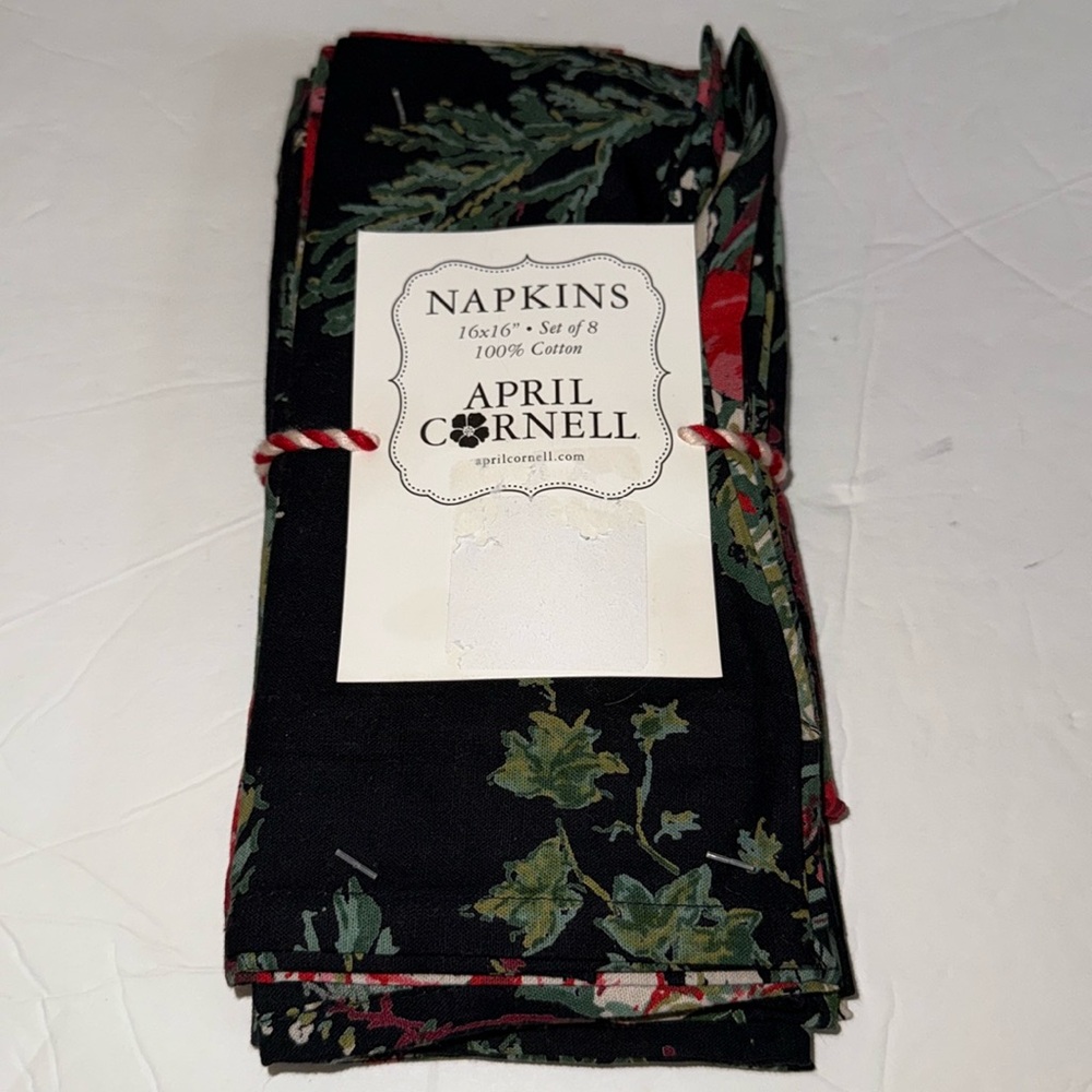 April Cornell Set of 8 Napkins 16x16” Merry Black Red Green Antique Floral